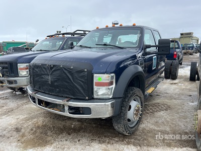 2009 Ford F-550 XL 4x4 Crew Cab Autocarro cabina e telaio