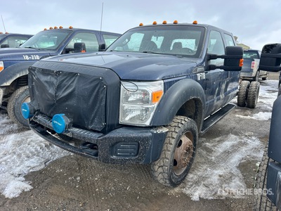 2012 Ford F-550 XL 4x4 Crew Cab Cabine en chassis