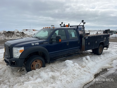 2012 Ford F-550 XL 4x4 Crew Cab Utiliteits vrachtwagen