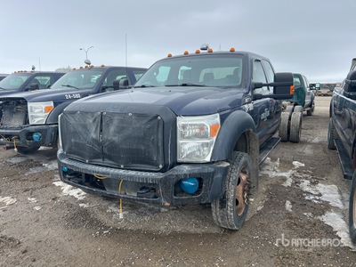 2012 Ford F-550 XL 4x4 Crew Cab Cabine en chassis