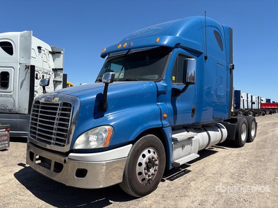 2013 Freightliner Cascadia 125 6x4 T/A Sleeper Truck Tractor