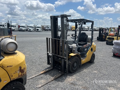 2020 Komatsu FG25T-16 4650 lb Pneumatic Tire フォークリフト