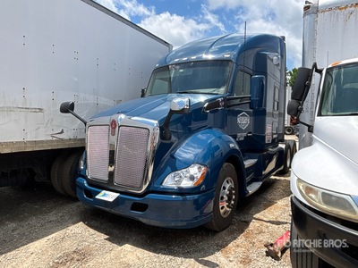 2019 Kenworth T680 6x4 Ciągnik siodłowy T/A z kabiną sypialną