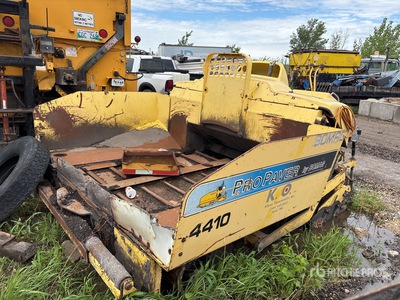 Bomag 2441013 Track Asphalt Paver