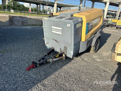 2021 Atlas Copco XAS 400 440 cfm Mobile Luchtcompressor (Inoperable)