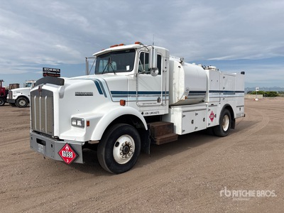 1990 Kenworth T800 Fuel and Lube Truck