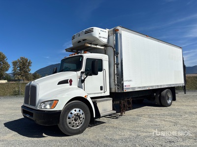 2012 Kenworth T300 4x2 冷蔵トラック