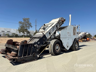 2010 Roadtec SB2500D Wheel Wheel Asphalt Transfer Machine
