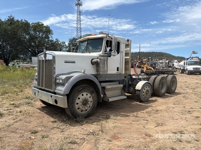 2003 Kenworth W900B 8x4 Tri/A Day Cab Truck Tractor