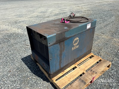 1988 Miller Deltaweld 651 650 A Skid-Mounted Multi-Process Electric Welder