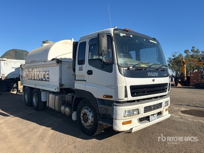 2002 Isuzu CXY Giga 6x4 Water Truck / Dump Truck