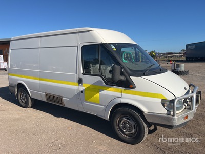 2006 Ford Transit 4x2 冷蔵トラック
