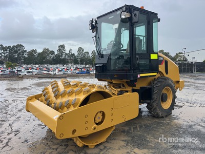 Cat CP44 Padfoot Drum Compactor
