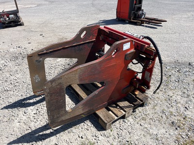 2013 Bolzoni Bale Clamp