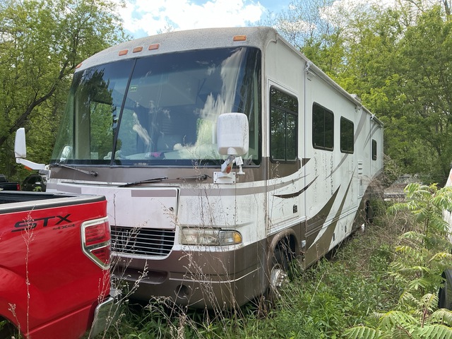2003 Landau W22 Motor Home