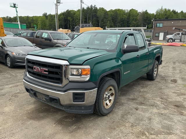 2015 GMC Sierra 1500 4x4 Pickup 2015 GMC Sierra 1500 4x4 Pickup