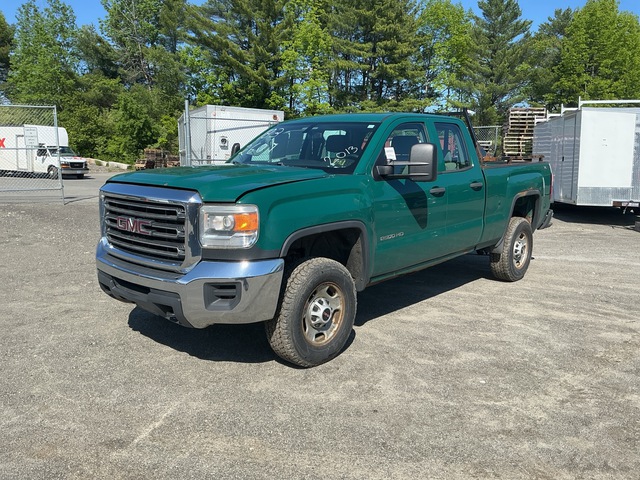 2015 GMC Sierra 2500HD 4x4 Pickup 2015 GMC Sierra 2500HD 4x4 Pickup