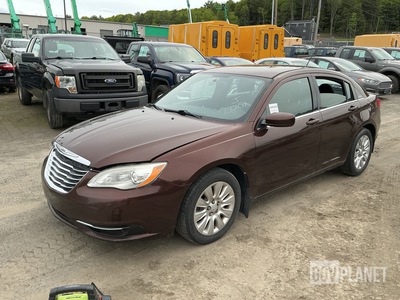 2013 Chrysler 200 LX Sedan