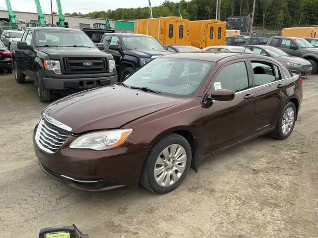 2013 Chrysler 200 LX Sedan 2013 Chrysler 200 LX Sedan