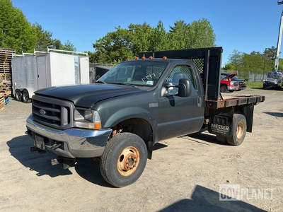 2004 Ford F-350 XL 4x4 Flatbed Truck