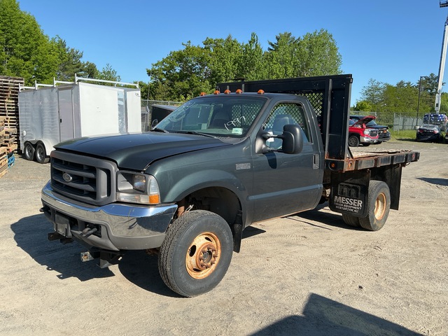 2004 Ford F-350 XL 4x4 Flatbed Truck