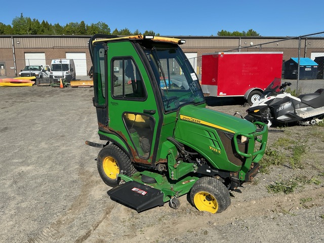 John Deere 1023 4WD Utility Tractor