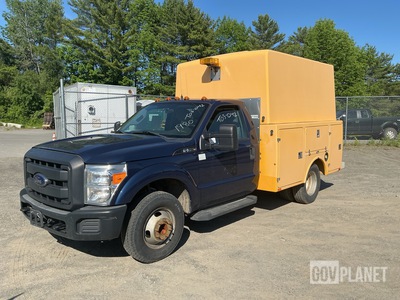 2012 Ford F-350 Super Duty XL Utility Truck