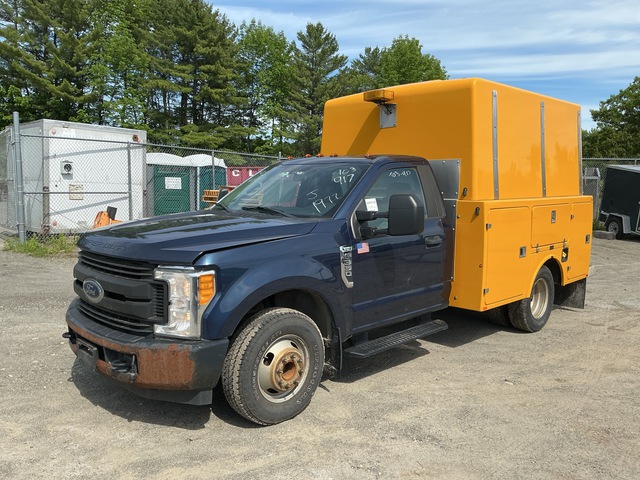 2017 Ford F-350 Super Duty XL Utility Truck