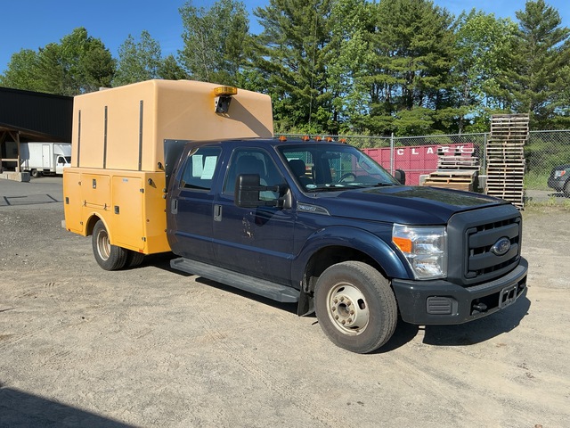 2015 Ford F-350 Super Duty XL Utility Truck