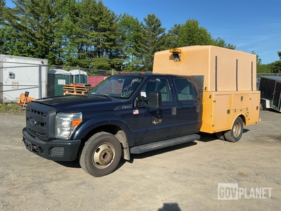 2015 Ford F-350 Super Duty XL Utility Truck