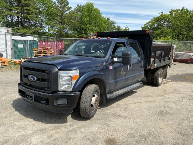 2015 Ford F-350 Super Duty XL Flatbed Truck 2015 Ford F-350 Super Duty XL Flatbed Truck