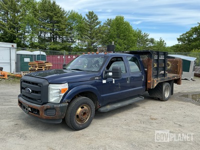 2012 Ford F-350 Super Duty XL Flatbed Truck
