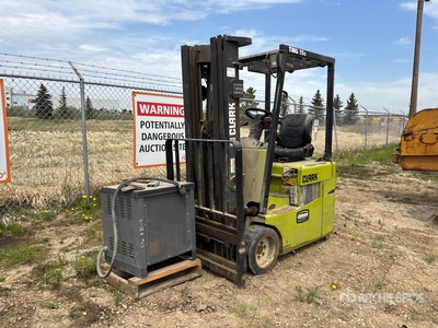 2003 Clark TMG15S 2500 lb 電動フォークリフト