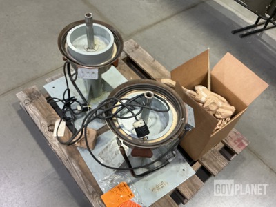 (2) Enerpac HP50025112 Hand Driven Hydraulic Ram Pumps