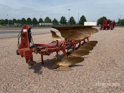 1990 Huard ENS H470 Super Charrue Portee 5 Corps 3-Point 5 Bottom Reversible Plow