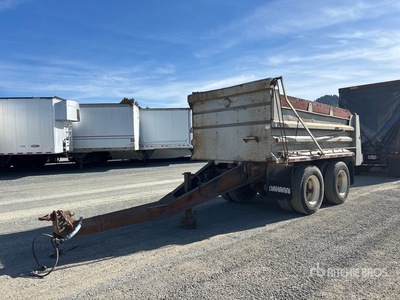 1991 Nahanni 13 ft 6 in T/A Kippwagen