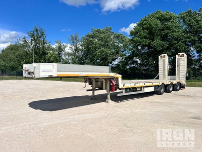 2018 LOUAULT SR34 Tri/A Lowboy Trailer
