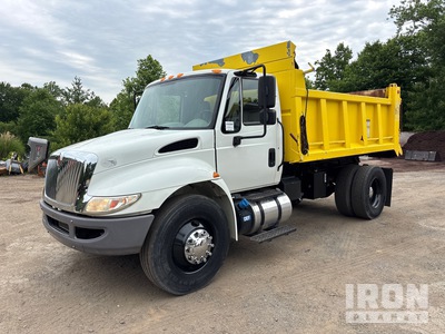 2017 International 4300 4x2 S/A Dump Truck