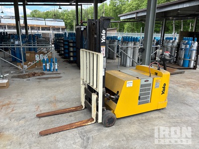 2016 Yale MCW040LEN24TV072 4000 lb Gerbeur électrique
