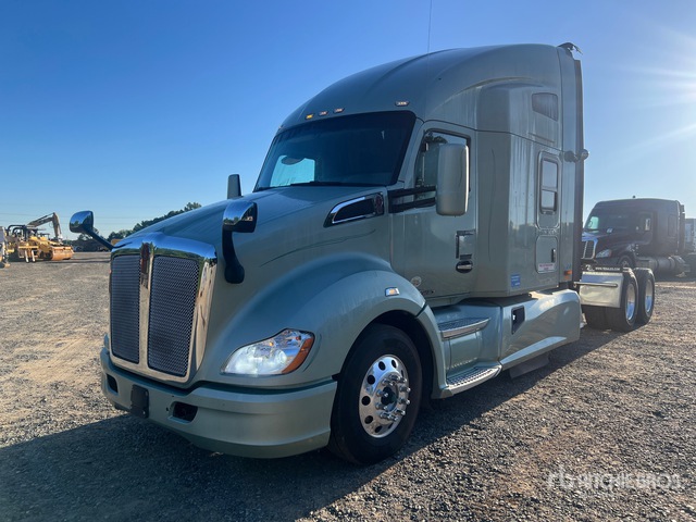 2018 Kenworth T680 6x4 T/A Sleeper Truck Tractor