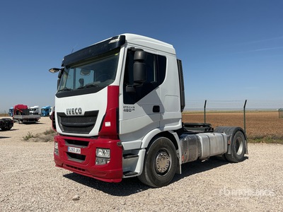 2015 Iveco Stralis 460 4x2 S/A Sleeper Truck Tractor