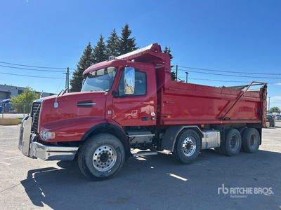 2018 Volvo VHD 8x4 Twin-Steer T/A Dump Truck