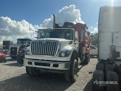 HydroChem PSC on 2008 International 7600 6x4 Vacuum Tanker Truck
