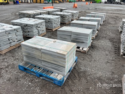 Quantity of (6) Pallets of 24 in x 24 in x 1.5 in Thermal Bluestone Pattern
