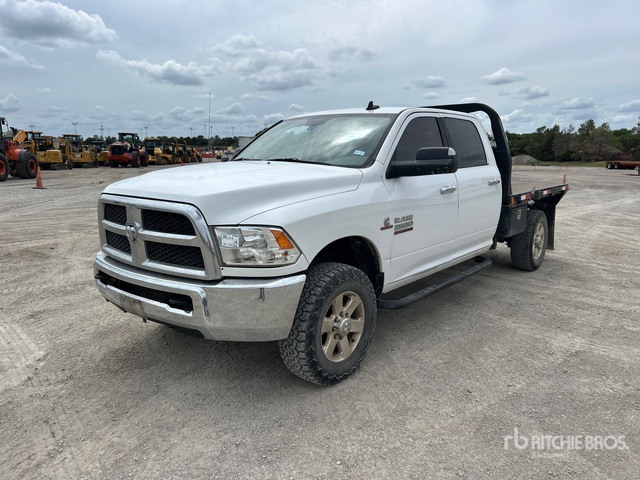 2015 Ram 2500 4x4 Crew Cab Flatbed Truck