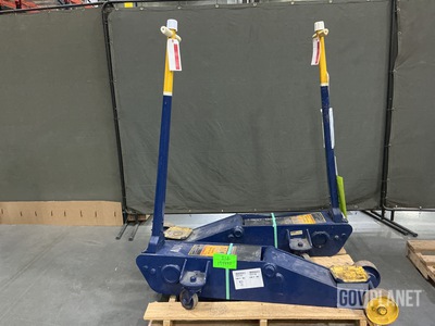 (2) Hein-Werner HW93660 Hydraulic Service Jacks