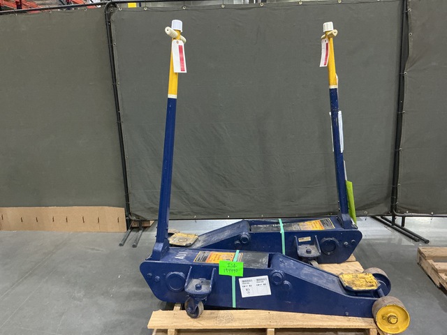 (2) Hein-Werner HW93660 Hydraulic Service Jacks