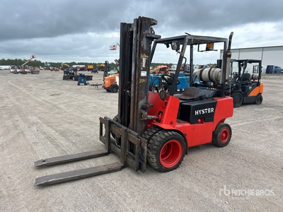 2016 Hyster H135XL 13220 lb Pneumatic Tire Forklift