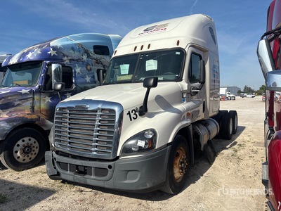 2016 Freightliner Cascadia 125 6x4 T/A Sleeper Truck Tractor