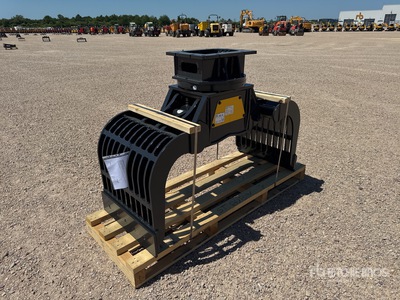 2026 Mustang GRP700D Rotating Demolition Grapple (Unused)
